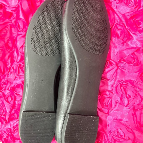 Authentic Tory Burch flats - Picture 5 of 6